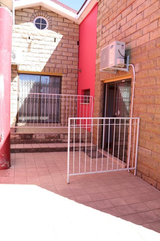 Guesthouse Seilatsatsi Maseru Exterior photo